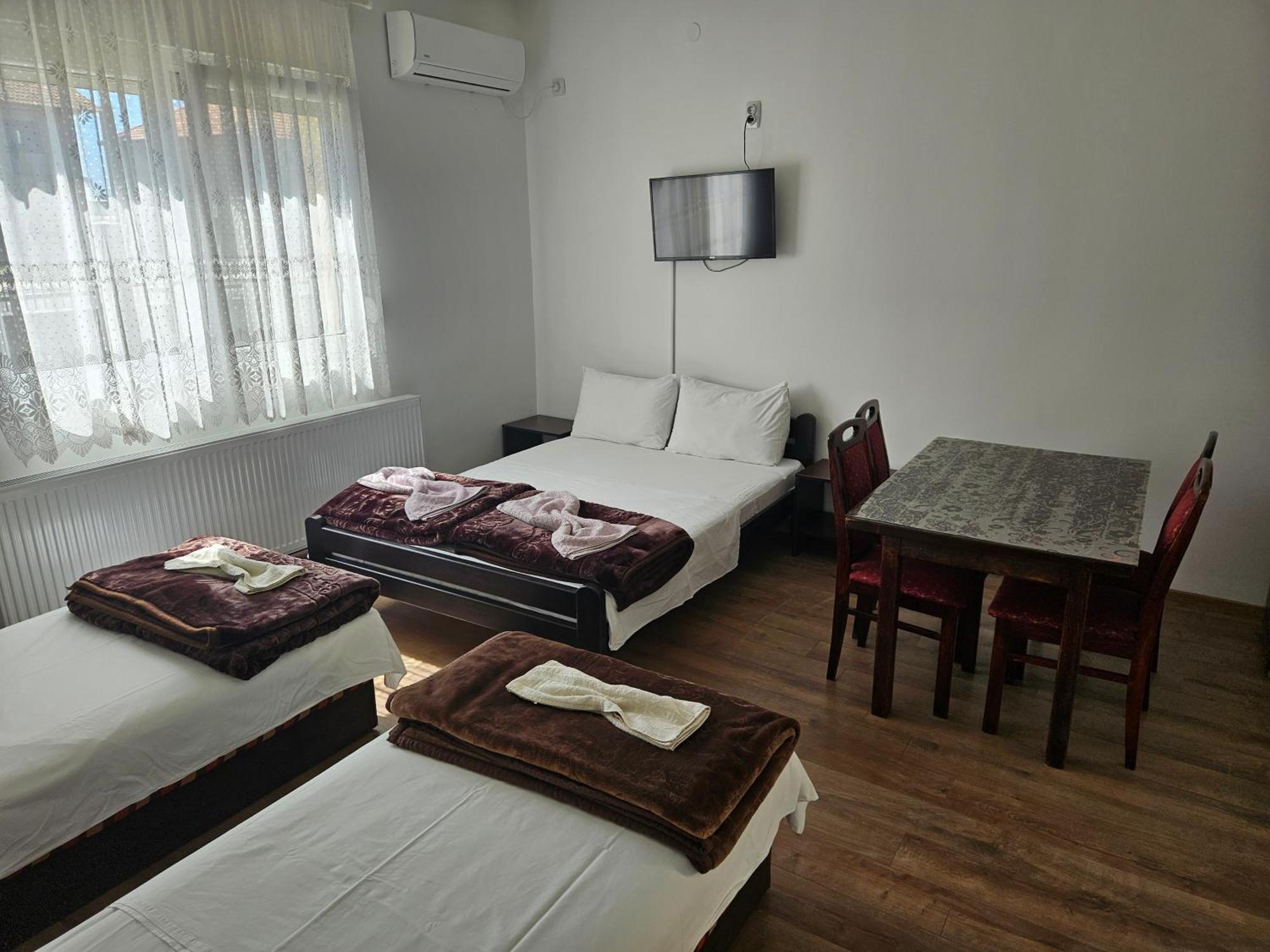 Apartments Kuca Aleksic Ni Eksteriør bilde