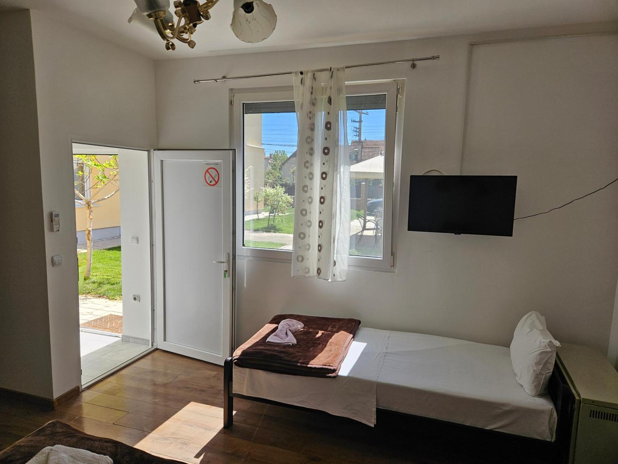 Apartments Kuca Aleksic Ni Eksteriør bilde